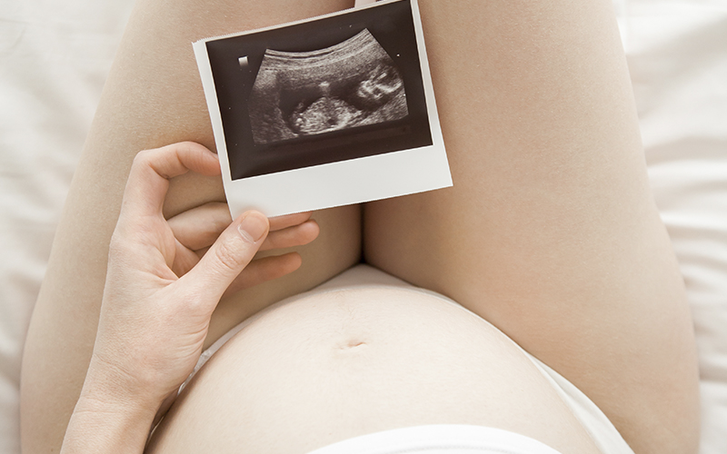 ¿Cómo mejorar la implantación embrionaria en el tratamiento de fertilidad?